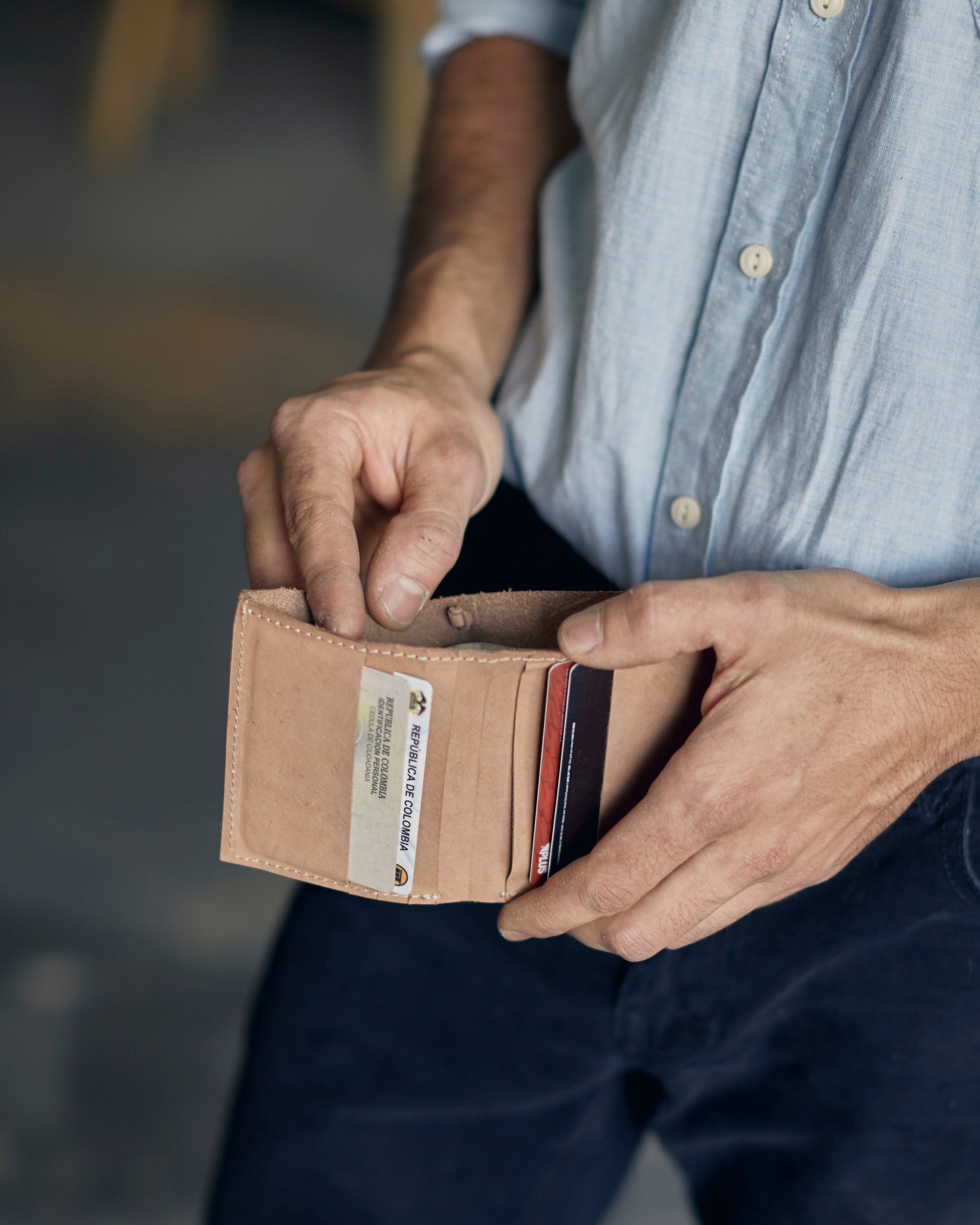 Maxi - Billetera de cuero