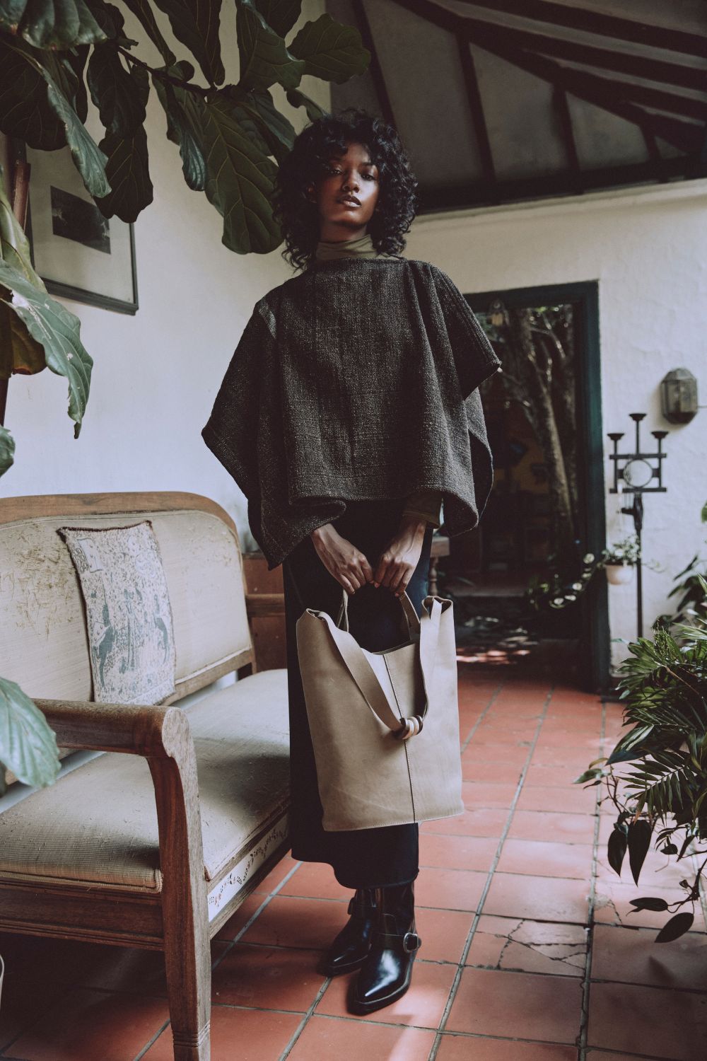 Úwa - Bolso grande hecho con cuero regenerativo