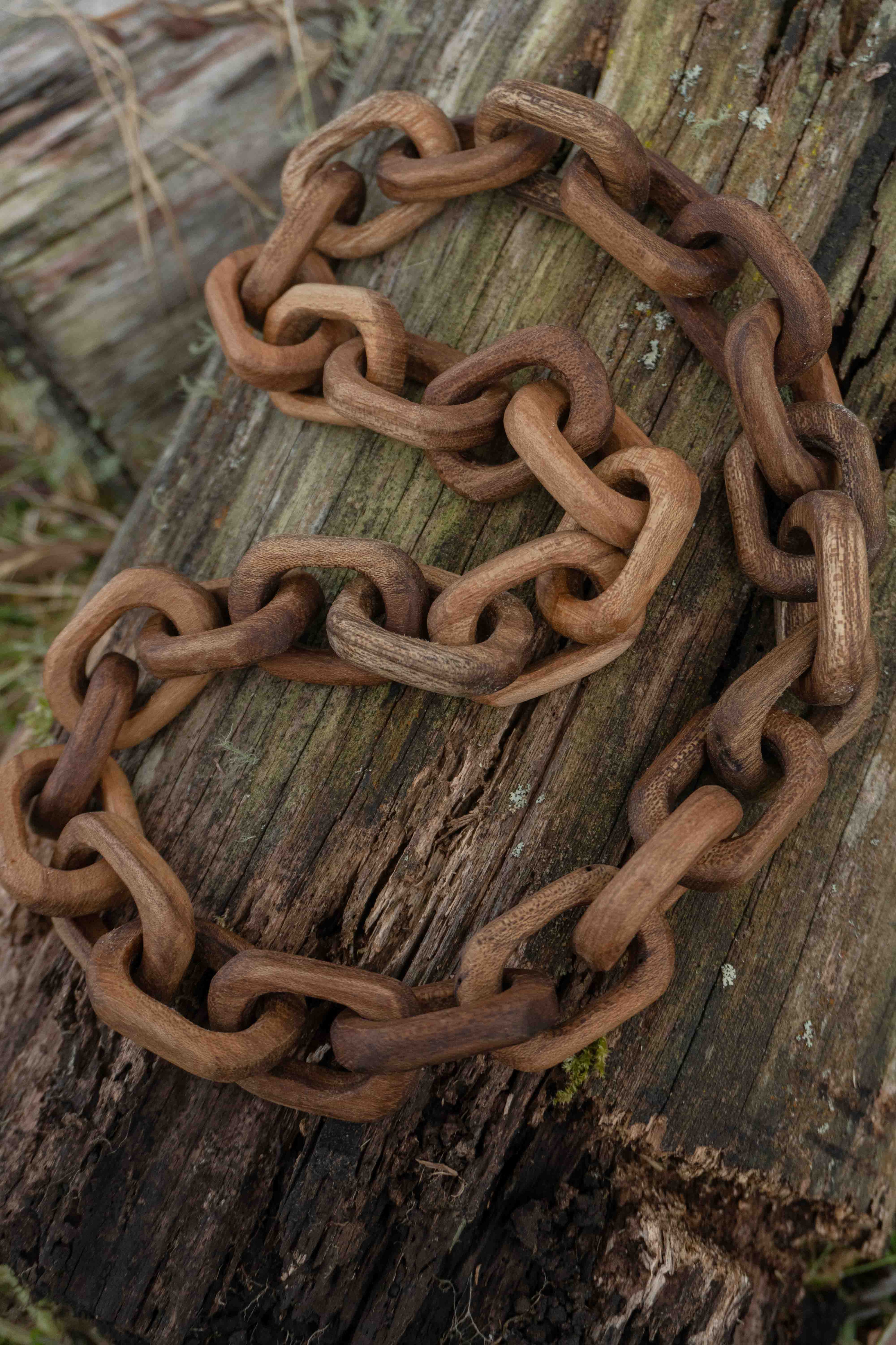 Collar de madera, diseño Tigre de salón
